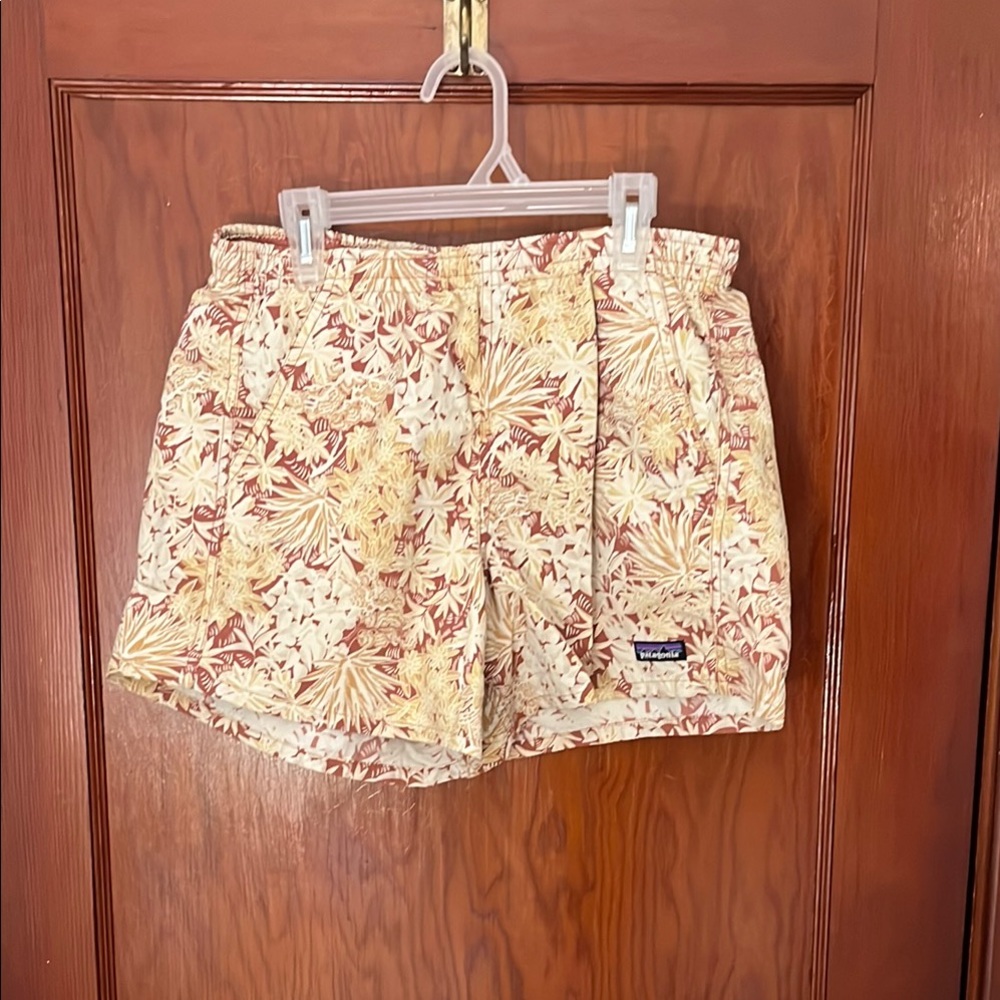 Patagonia Women's Floral Shorts - Cream and Brown